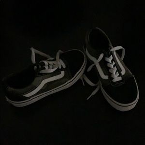 Used little boy’s vans shoes, great condition.